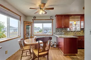 1090 Randolph Rd, Woodburn, OR 97071 - Photo 11