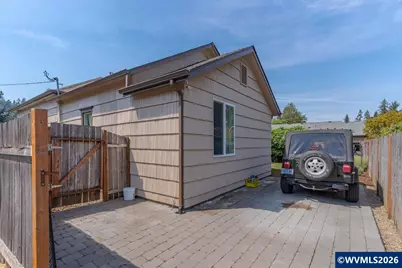 1005 S Water St, Silverton, OR 97381 - Photo 41