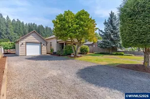 1005 S Water St, Silverton, OR 97381 - Photo 5
