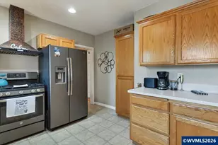 1005 S Water St, Silverton, OR 97381 - Photo 23
