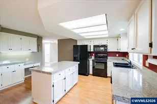 432 Suncrest Ave NW, Salem, OR 97304 - Photo 9