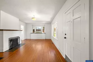 942 Summer St NE, Salem, OR 97301 - Photo 9