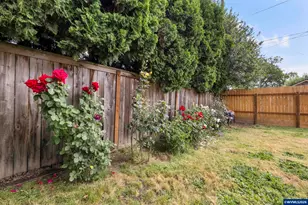 942 Summer St NE, Salem, OR 97301 - Photo 35