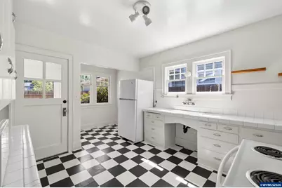 942 Summer St NE, Salem, OR 97301 - Photo 13