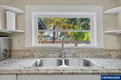 1374 Tripp St SE, Salem, OR 97302 - Photo 11