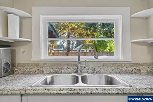 1374 Tripp St SE, Salem, OR 97302 - Photo 11
