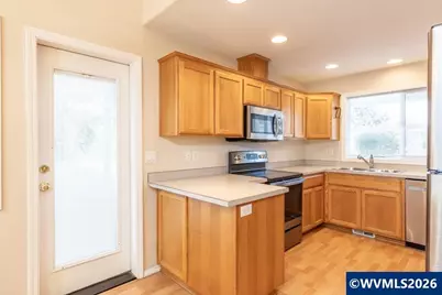 852 Ashby Ct, McMinnville, OR 97128 - Photo 11