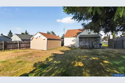 500 7th St, Sweet Home, OR 97386 - Photo 23