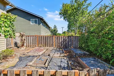 2626 NW Linnan Cir, Corvallis, OR 97330 - Photo 45
