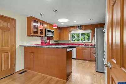 2626 NW Linnan Cir, Corvallis, OR 97330 - Photo 7