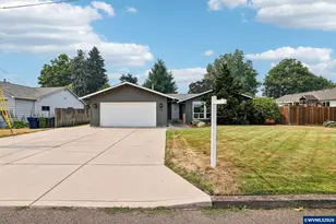 3495 Oak St, Hubbard, OR 97032 - Photo 1