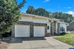 1689 Cinnamon Hill Dr, Salem, OR 97306 - Photo 3