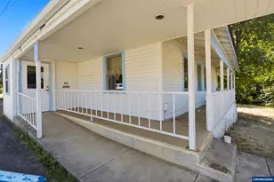299 Mill St, Falls City, OR 97344 - Photo 13