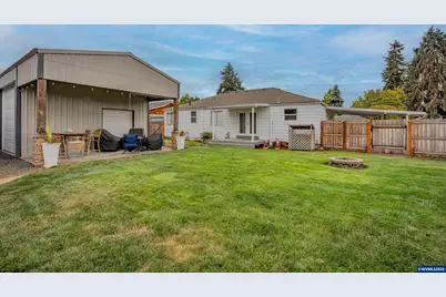 599 E St, Lebanon, OR 97355 - Photo 3