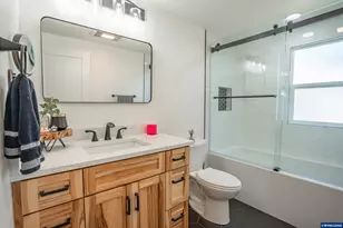 599 E St, Lebanon, OR 97355 - Photo 19