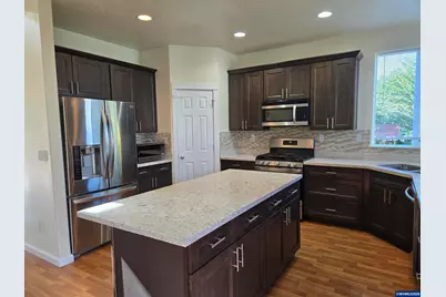 394 Golden Eagle St NW, Salem, OR 97304 - Photo 7
