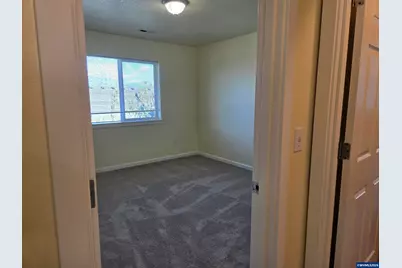 394 Golden Eagle St NW, Salem, OR 97304 - Photo 21