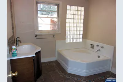 3929 Pringle Rd SE, Salem, OR 97302 - Photo 13