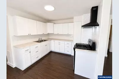 421 Stark St, Woodburn, OR 97071 - Photo 21