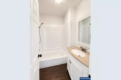 421 Stark St, Woodburn, OR 97071 - Photo 17