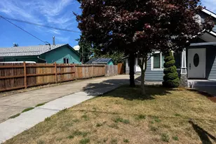 421 Stark St, Woodburn, OR 97071 - Photo 3