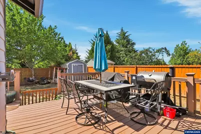 301 NW Denton St, Dallas, OR 97338 - Photo 25