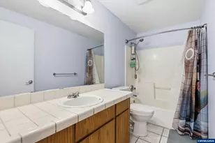 301 NW Denton St, Dallas, OR 97338 - Photo 17