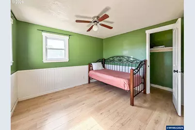 680 S 5th St, Harrisburg, OR 97446 - Photo 13