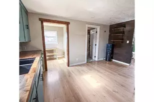 680 S 5th St, Harrisburg, OR 97446 - Photo 7