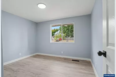 4742 Oak Park Dr NE, Salem, OR 97305 - Photo 23