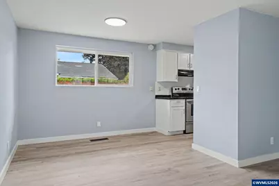 4742 Oak Park Dr NE, Salem, OR 97305 - Photo 13