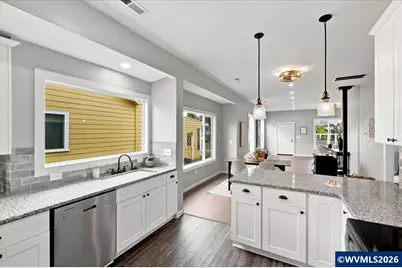 1060 SE Shelton St, Dallas, OR 97338 - Photo 17