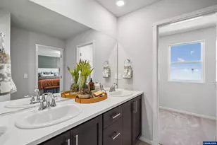571 Spring Bl, Woodburn, OR 97071 - Photo 17