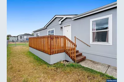907 York St #84, Aumsville, OR 97325 - Photo 5