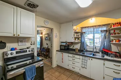 120 E Cedar St, Lebanon, OR 97355 - Photo 9