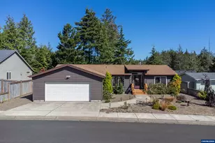 440 SW Wedge Dr, Waldport, OR 97394 - Photo 1