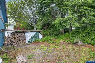1098 S Harbor St, Rockaway Beach, OR 97136 - Photo 25