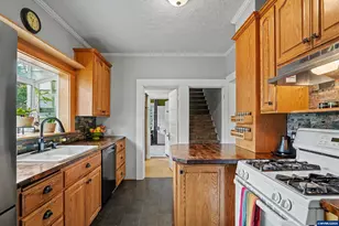 307 Adams Ave, Silverton, OR 97381 - Photo 19