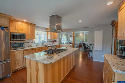 1380 W Sherman St, Lebanon, OR 97355 - Photo 3