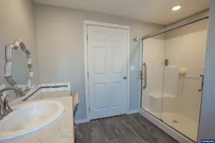 1380 W Sherman St, Lebanon, OR 97355 - Photo 17