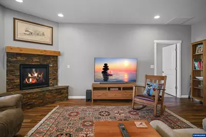 2144 SE Rhododendron Av, Dallas, OR 97338 - Photo 15