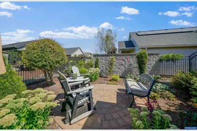 2144 SE Rhododendron Av, Dallas, OR 97338 - Photo 35
