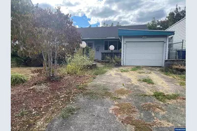 575 23rd St NE, Salem, OR 97301 - Photo 1