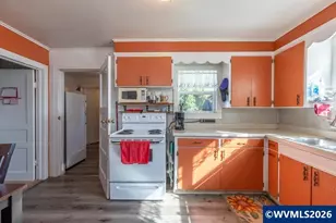 2225 SW Fairview Ave, Dallas, OR 97338 - Photo 11