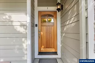 211 Silver St, Silverton, OR 97381 - Photo 5