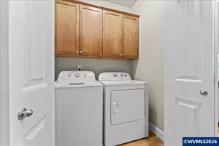 211 Silver St, Silverton, OR 97381 - Photo 15