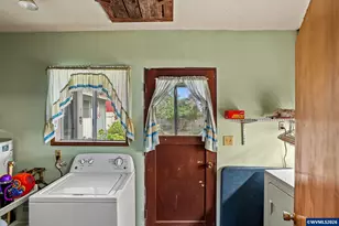 440 W College St, Mount Angel, OR 97362 - Photo 23