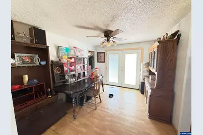 3827 Pine St SE, Albany, OR 97332 - Photo 9