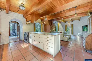 1820 E 28th Ave, Eugene, OR 97403 - Photo 17