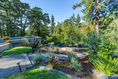 1820 E 28th Av, Eugene, OR 97403 - Photo 49